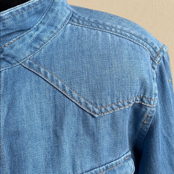 NWOT Western Button Down { Jean } - Picture 7 of 8